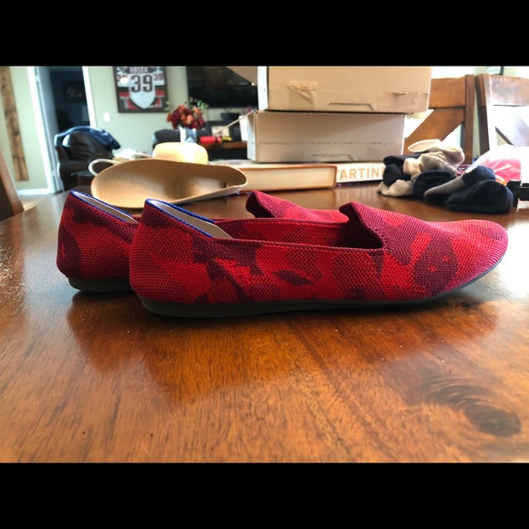 Rothys red camo loafers- size 8 - Picture 3 of 4